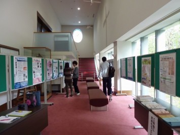 第13回弘前大学総合文化祭パネル展示の様子